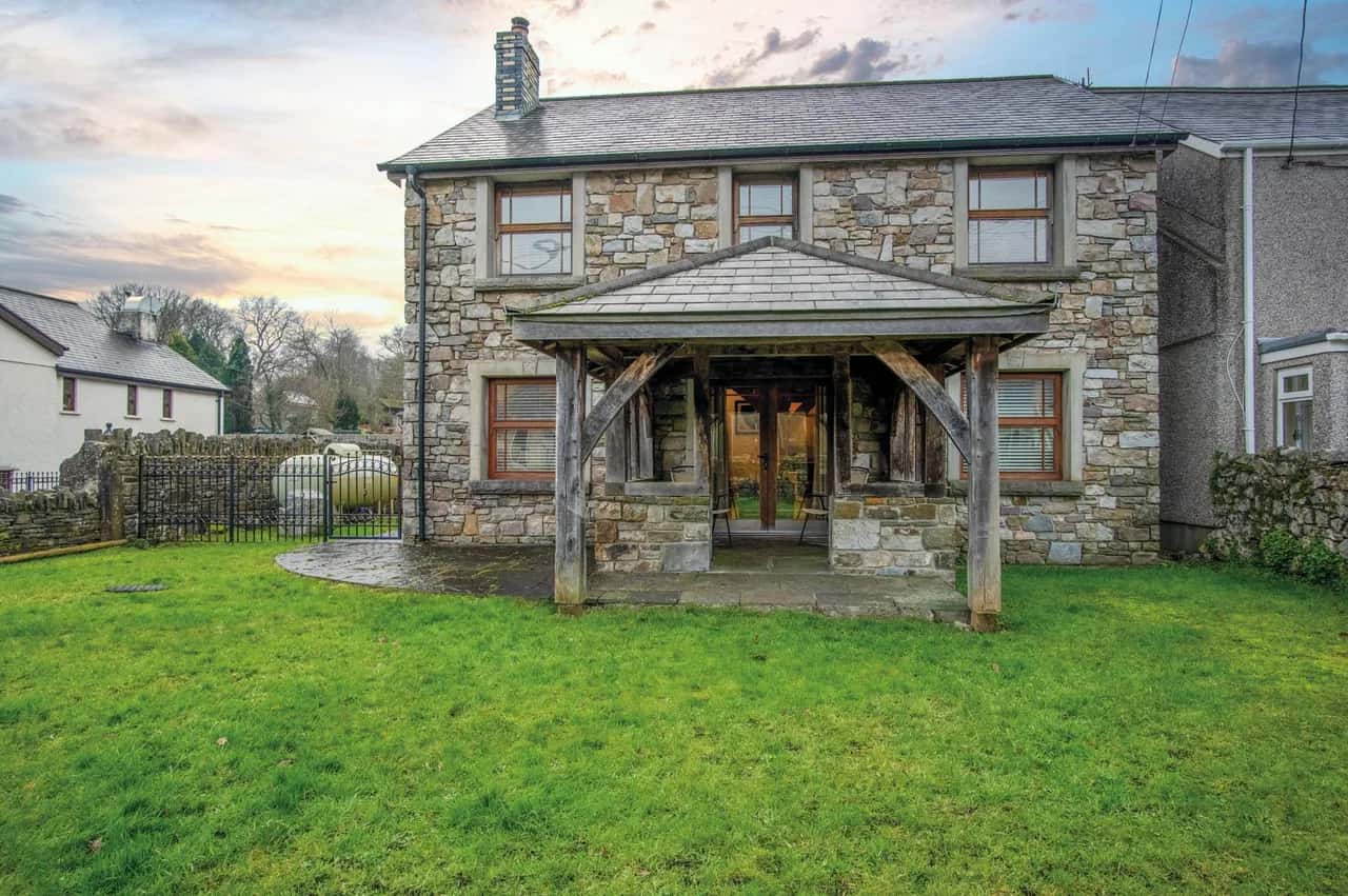 Oak Lodge - Hot Tub - Pen Y Cae Inn