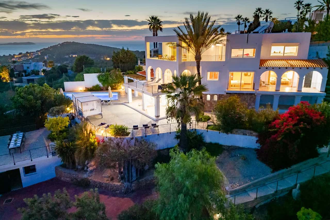 Spacious Family Villa with Pool in Ibiza