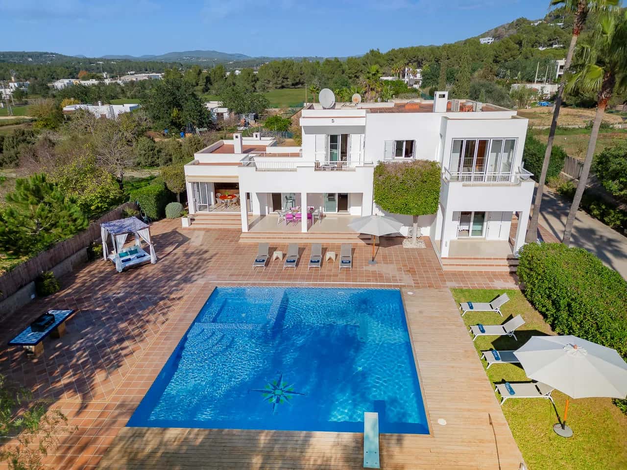 Balcony-Equipped Villa in Ibiza