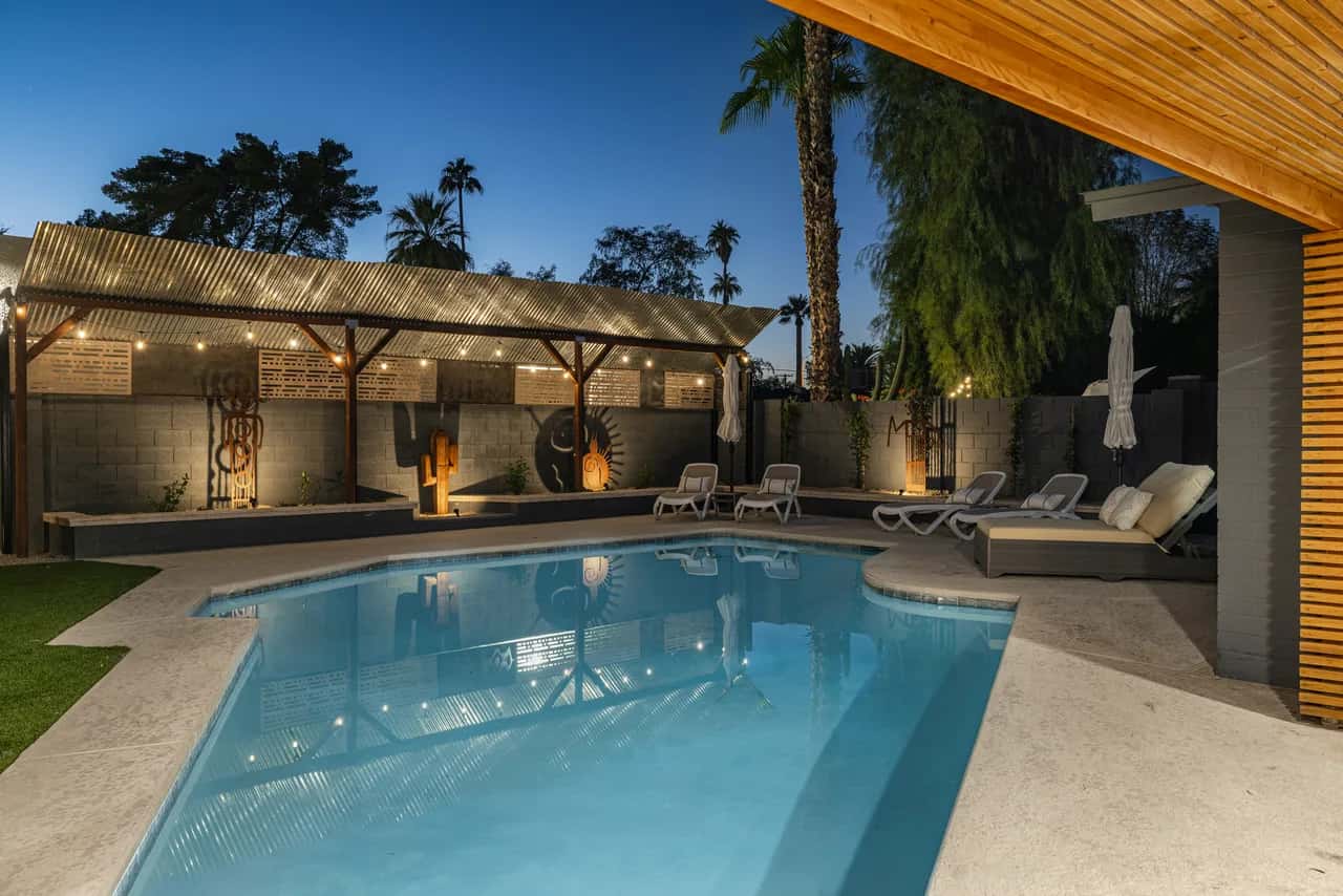 Retiro Moderno con Piscina, Jacuzzi y Cocina Exterior