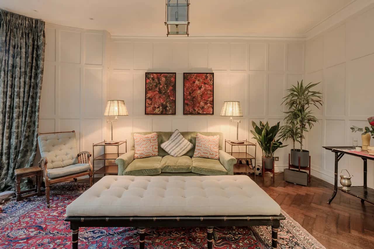 Elegant Three Bedroom Retreat in London