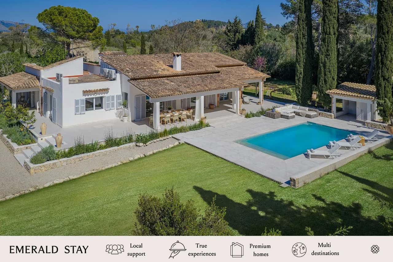 Terrace-Equipped Villa in Mallorca