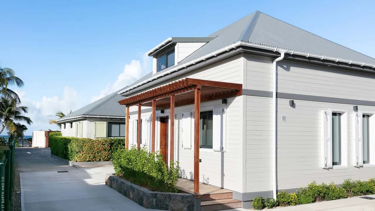 Airy Villa with A/C in Lorient