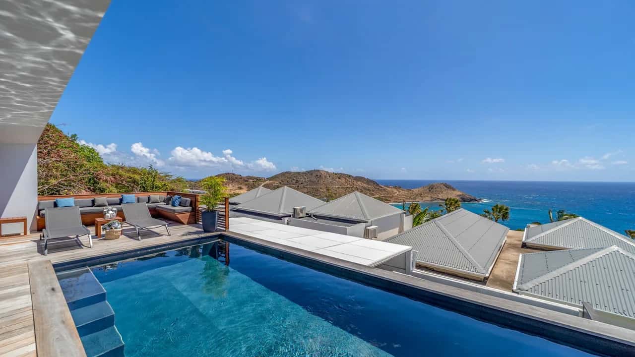 Heated Pool Villa in Toiny