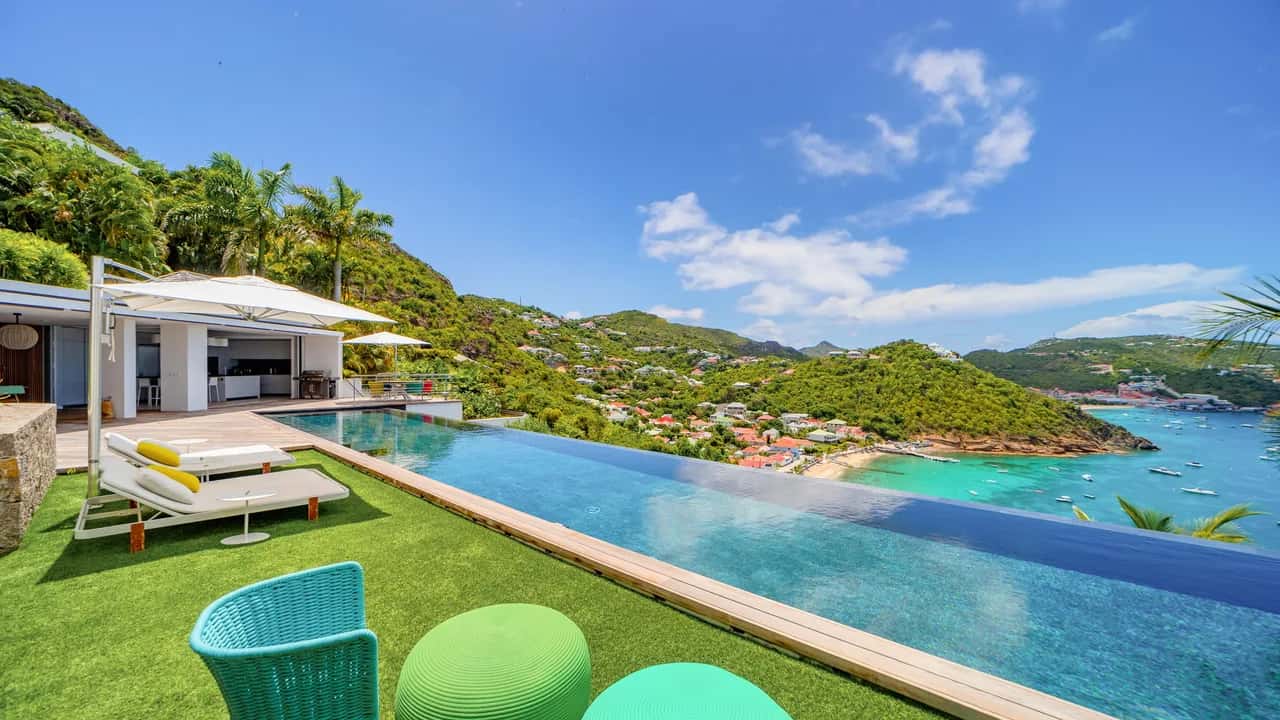 Luxurious Multi-Level Home With Infinity Vibes