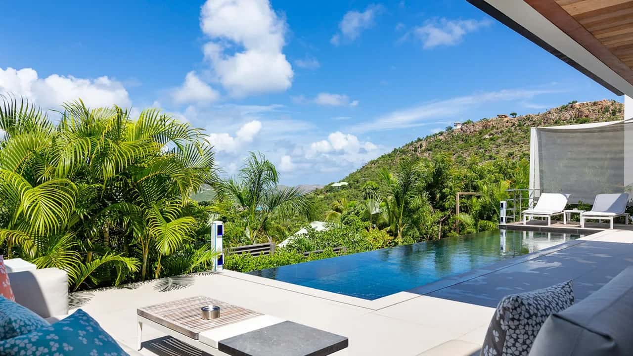 Heated Pool Villa in St-Jean