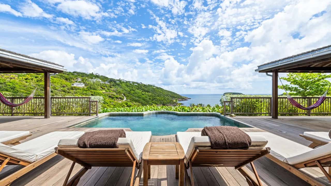 Heavenly Bay Hideout With Pool Bliss