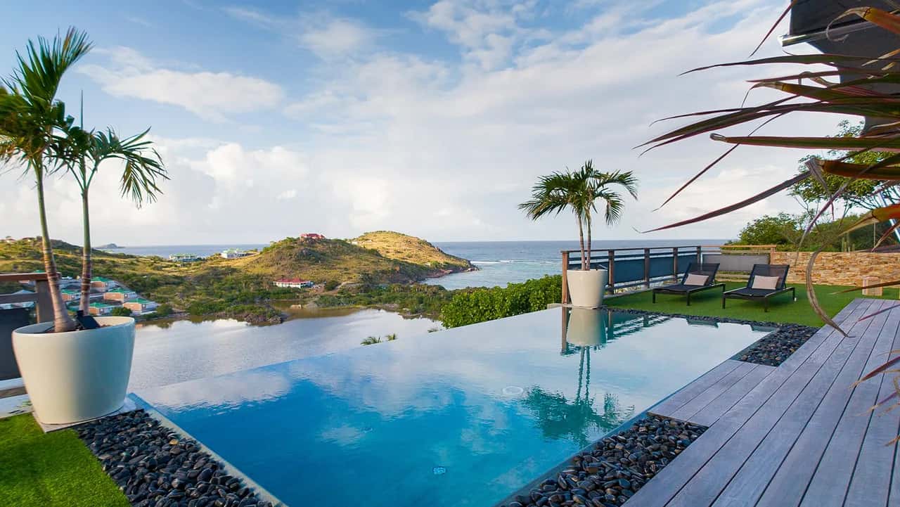 Serenity Villa nestled atop a Small Hill in Petit Cul de Sac
