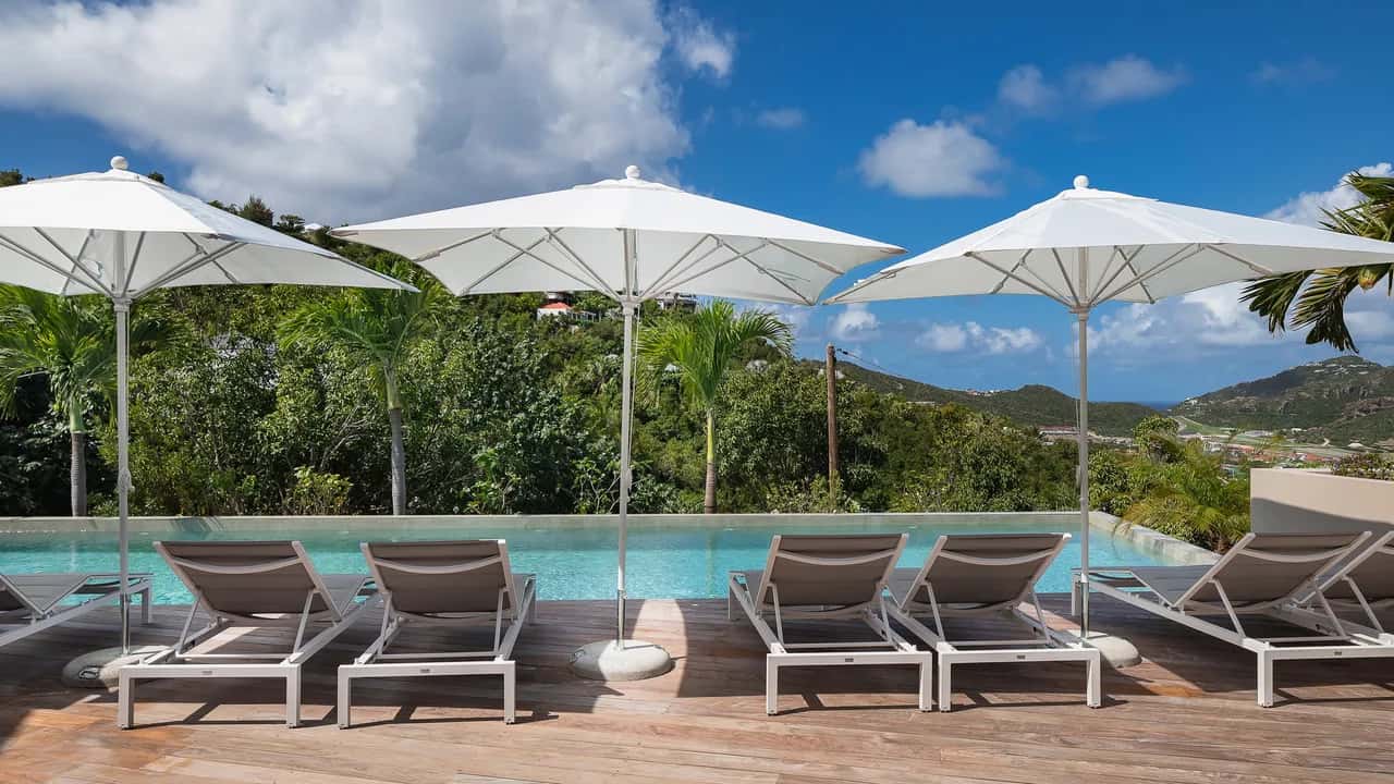 Outstanding Getaway Villa Located In St Jean
