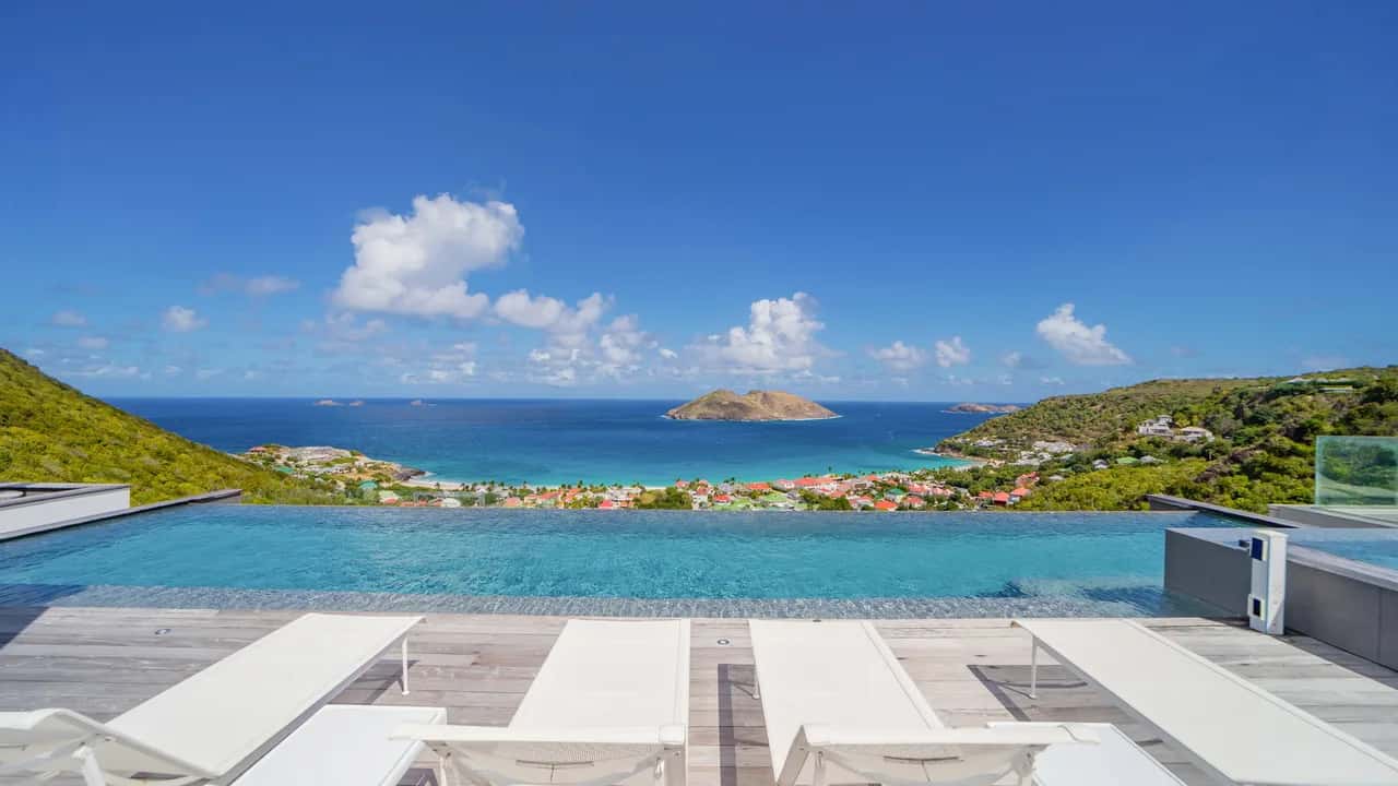 Incredible Villa with the Most Modern Equipment
