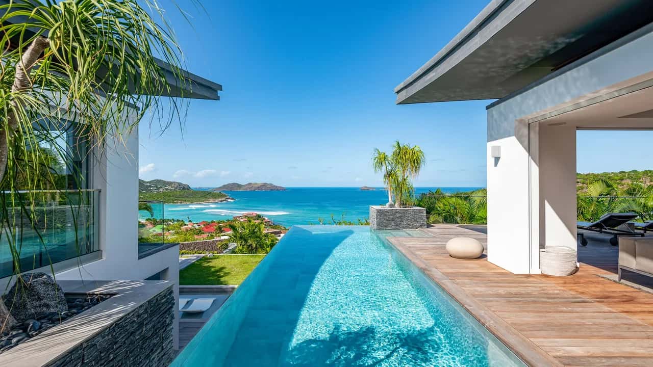 Luxury Cinema Room Villa in St-Jean