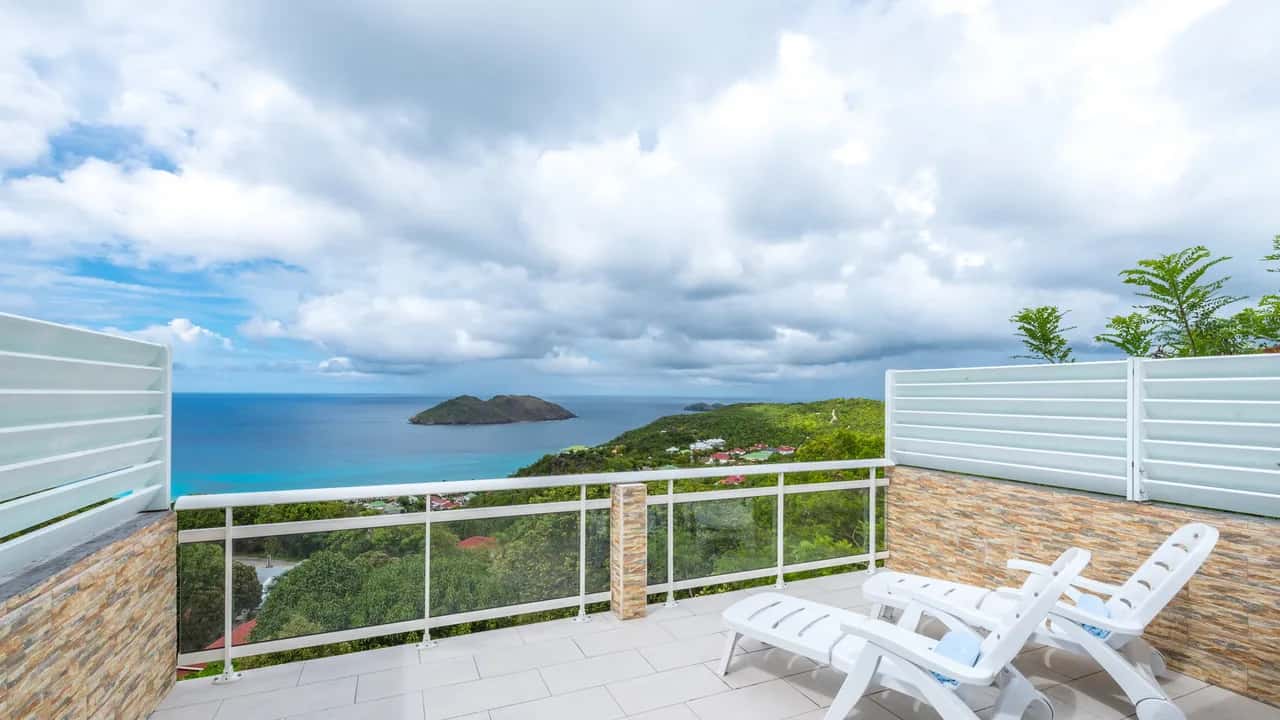 Oceanview Apartment Overlooking Flamands and Bonho