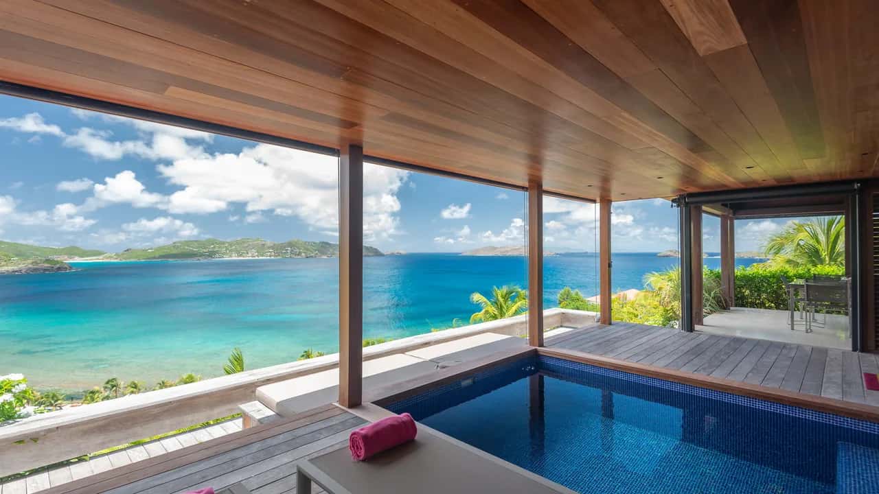 Chic Safari Style Villa with Beautiful Island Views