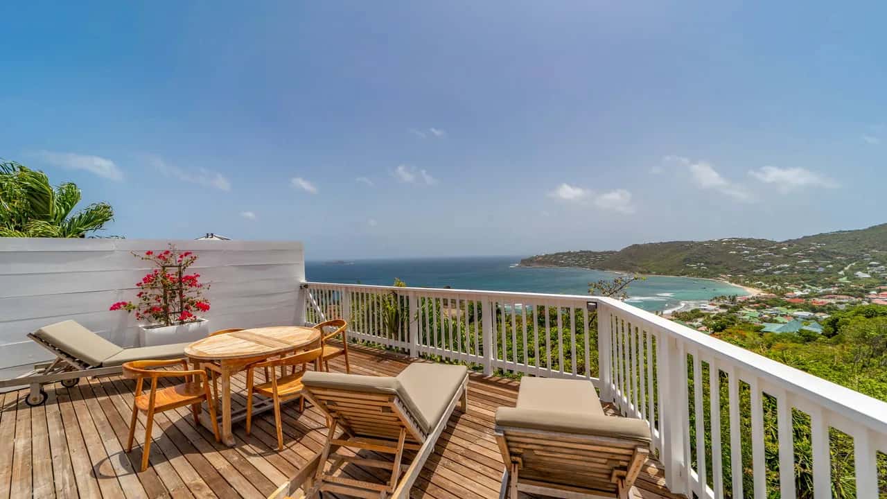 Elegant Villa with Twin Beds in St-Jean