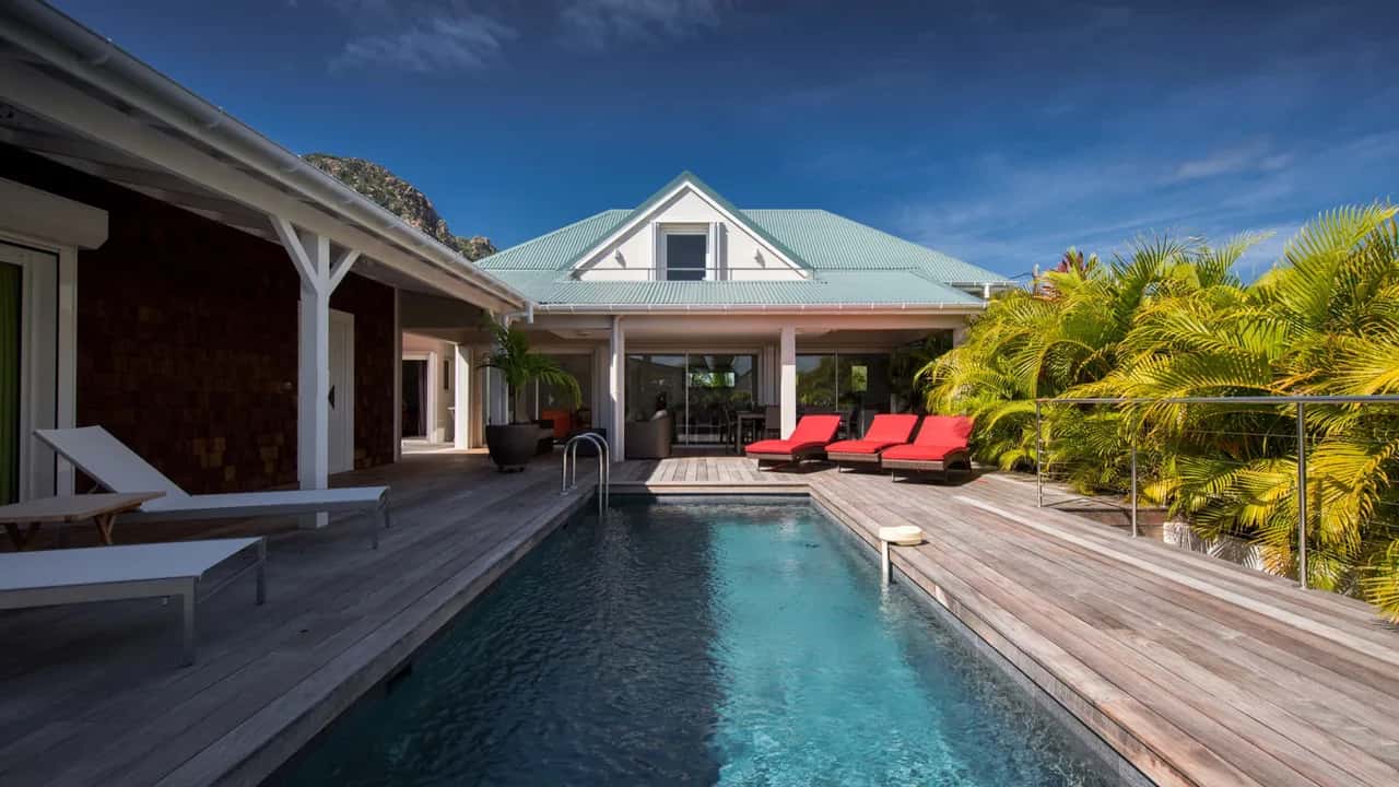 Traditional Villa Close to the Pebble Beach