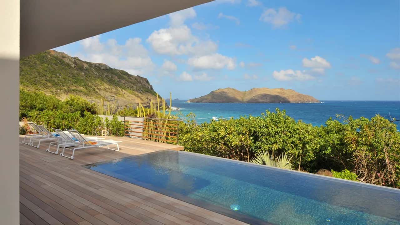Chic Villa with Fitness Room in Anse des Cayes