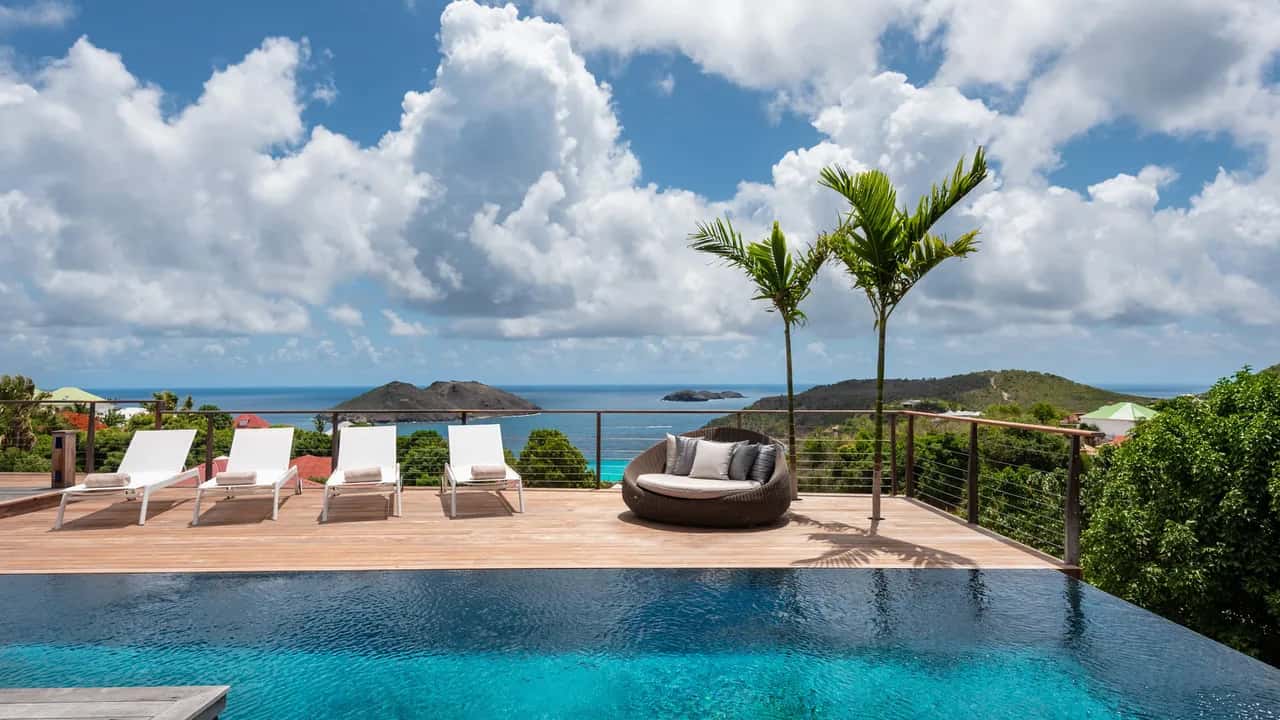 Contemporary Villa with Scenic Views in Colombier