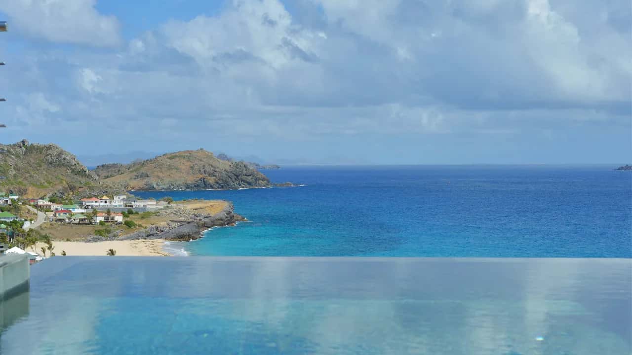 Exceptional Grand Villa on Flamands Bay