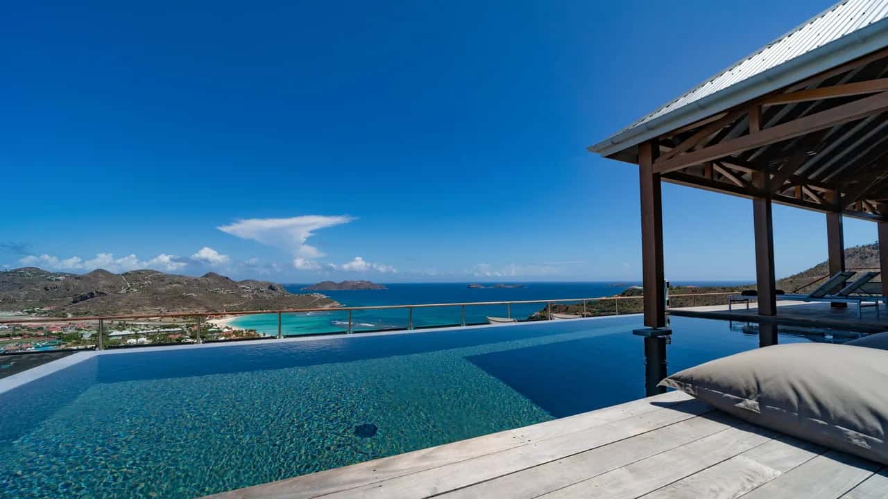 Hilltop Luxury Retreat Overlooking St Jean