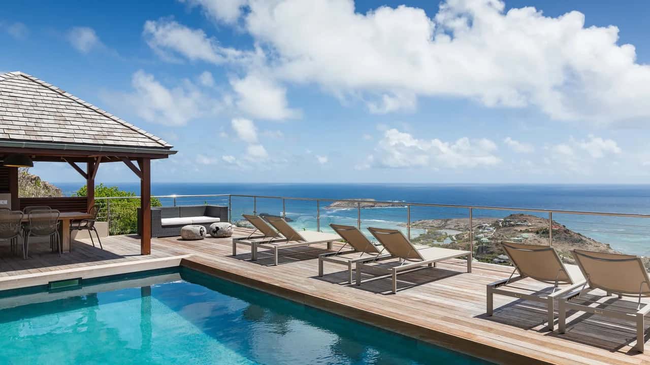 Bright Crystal Villa with Marigot Bay Views