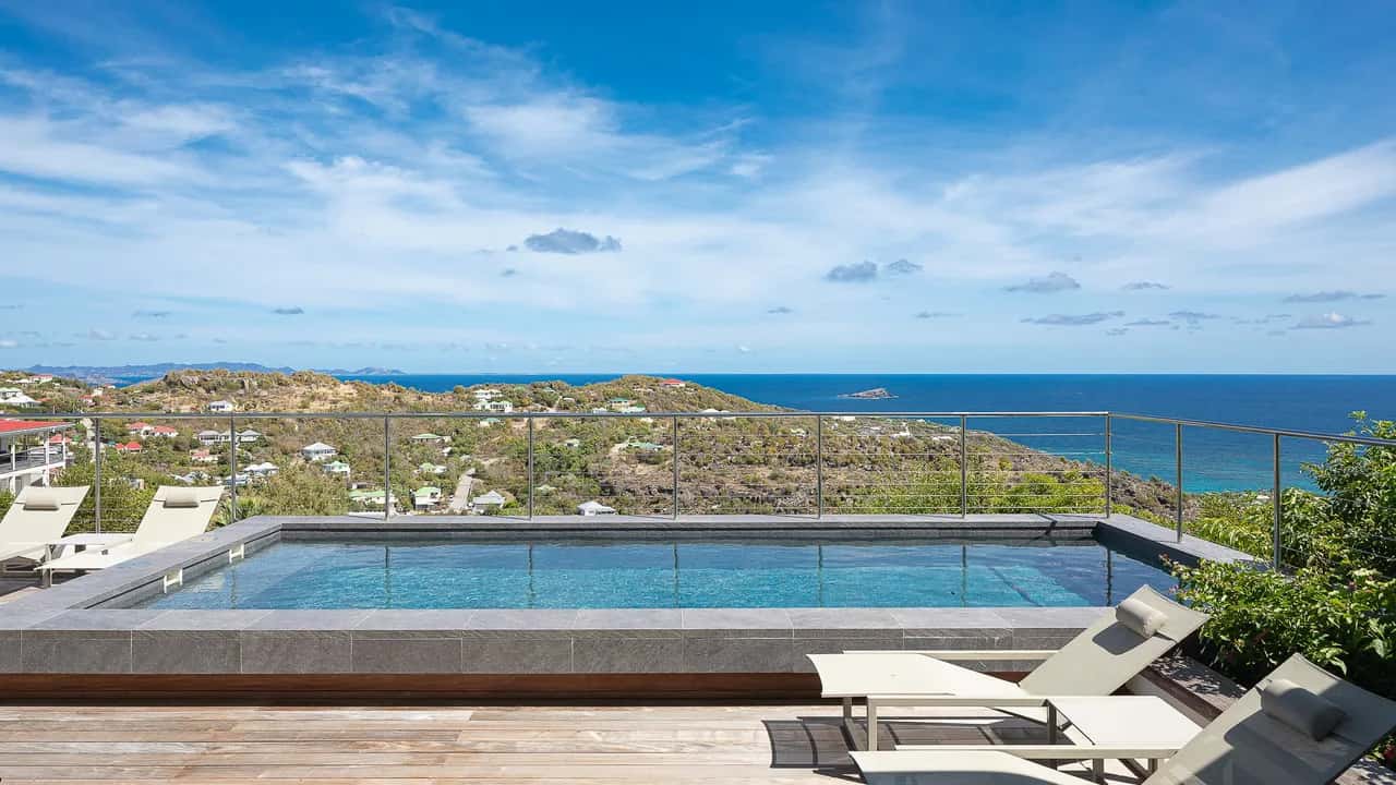 Pleasant Heights Villa in Ideal Location in Vitet