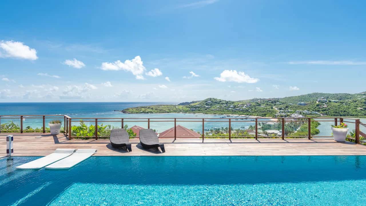 Grand Rustic villa with Prime Ocean Views