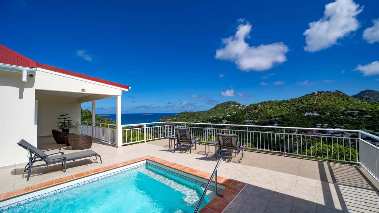 Warm Welcome Villa on St. Jean Heights