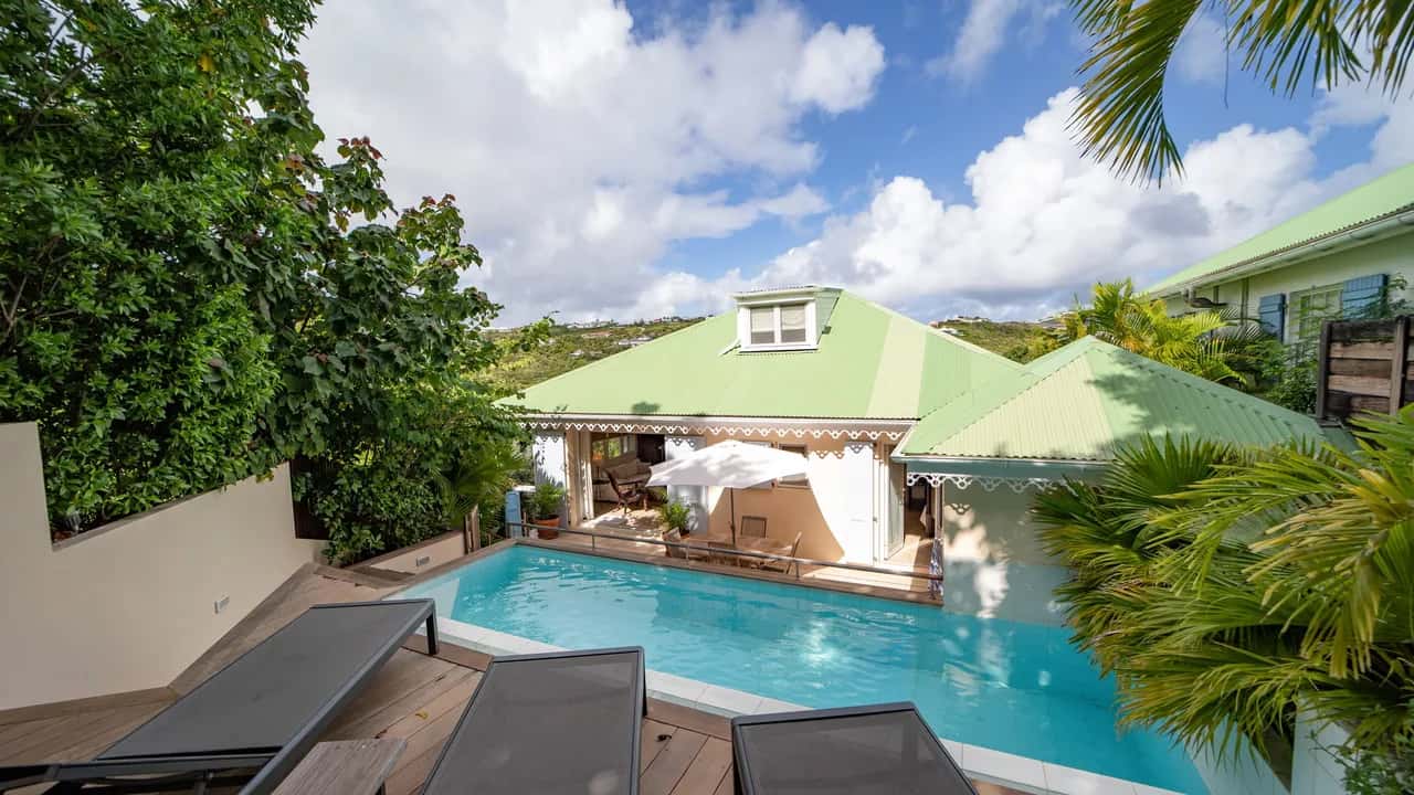 Charming Villa with Tasteful Decorations