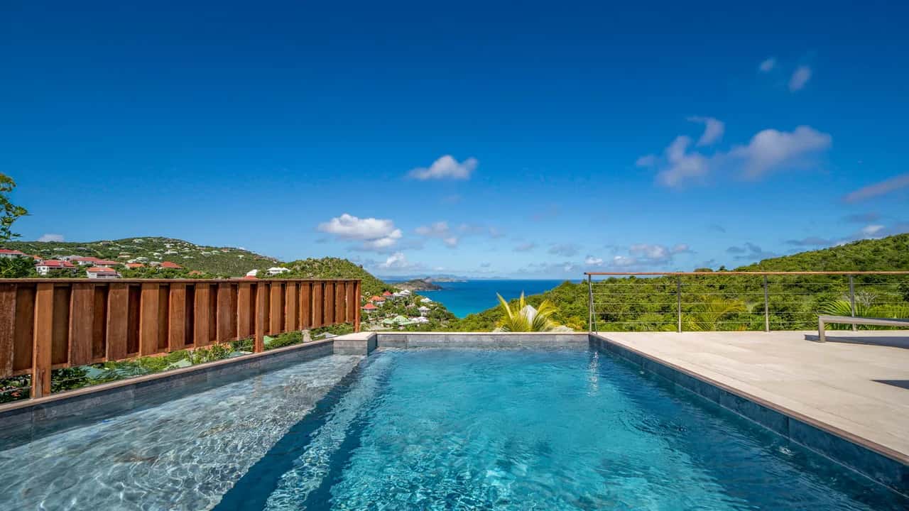 Heart of Flammands Villa offers Lovely Sea Views