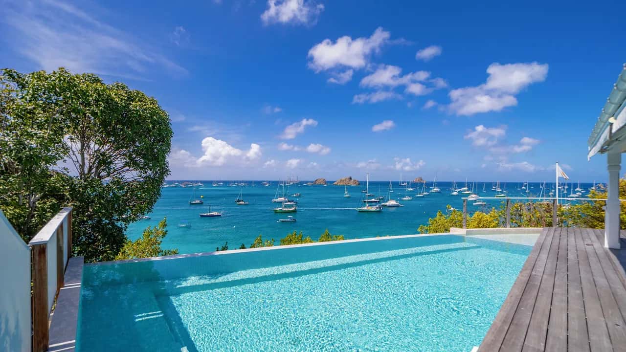 Quiet Villa Surrounded by Tropical Vegetation