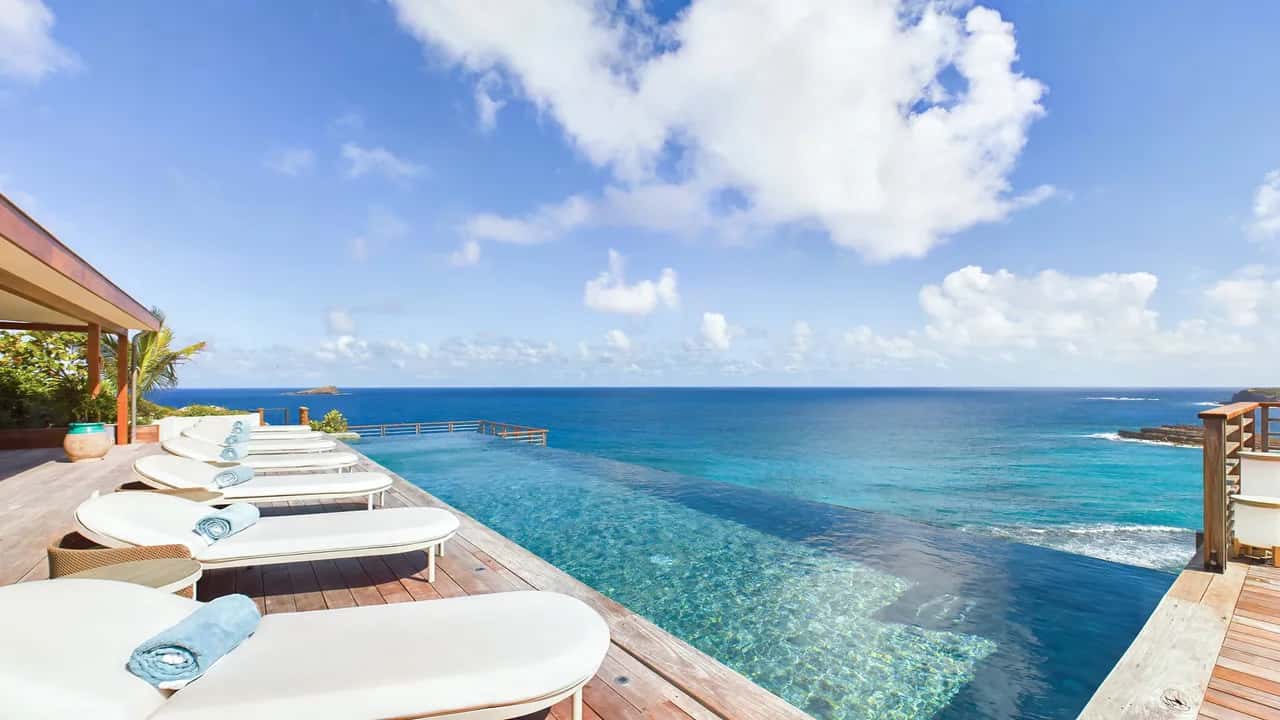 Sophisticated Caribbean Villa For Large Groups