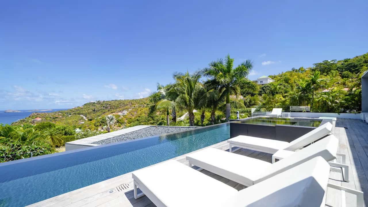 Amazing Environmental Villa with Delightful Amenities