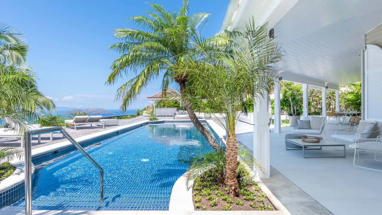 Luxurious Wine Cellar Villa in Petite Saline