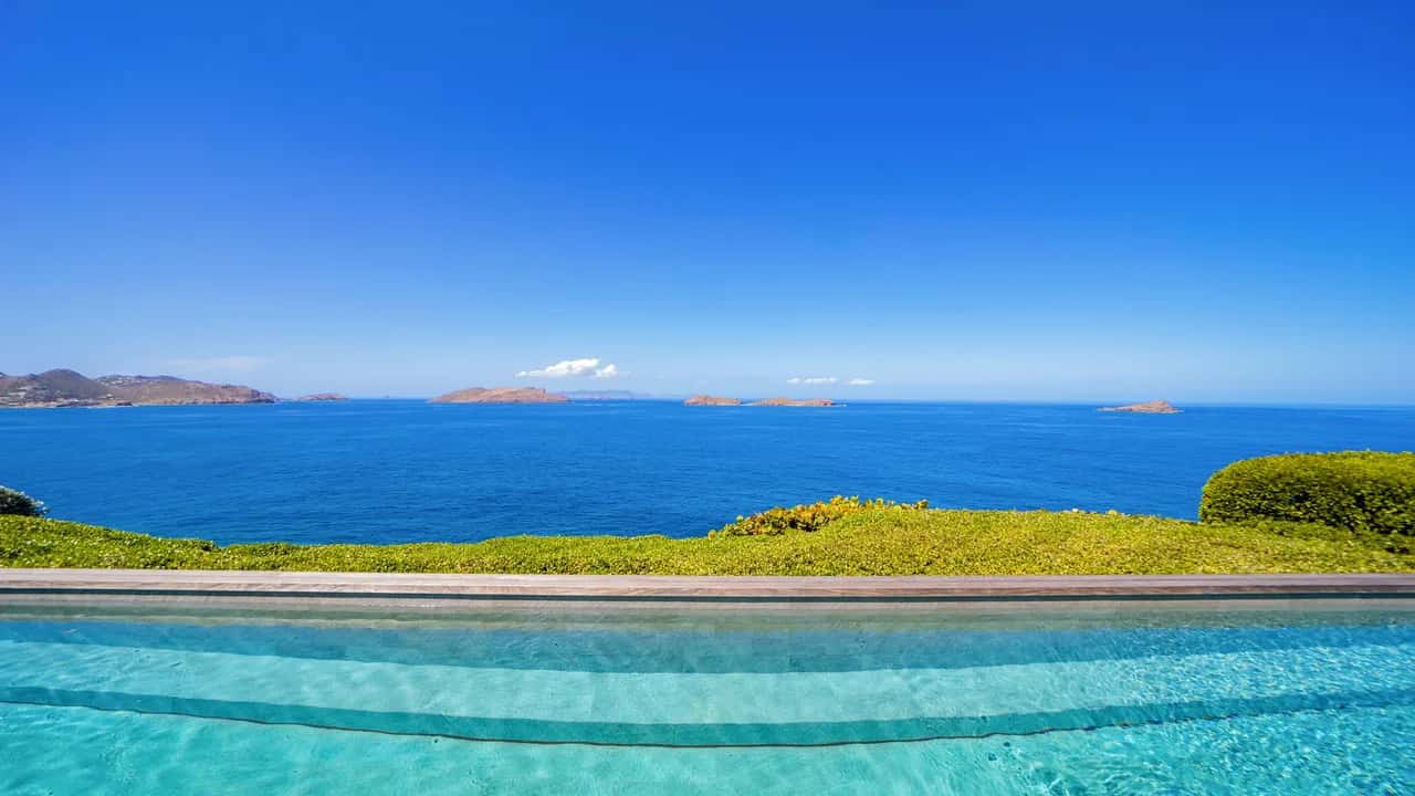 Refined Oceanview Escape For Six Guests