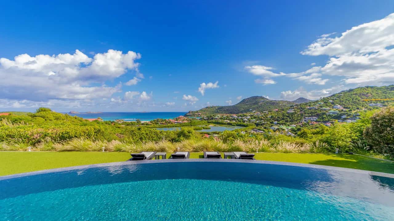 Charming Family Villa Near St-Jean Beach