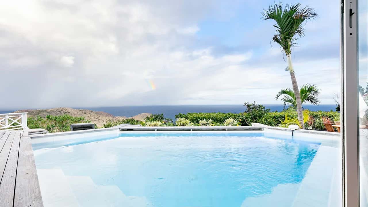 Two-Suite Retreat With Peaceful Ocean Panorama