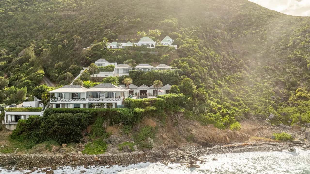 Eleven-Bedroom Estate in Anse des Cayes