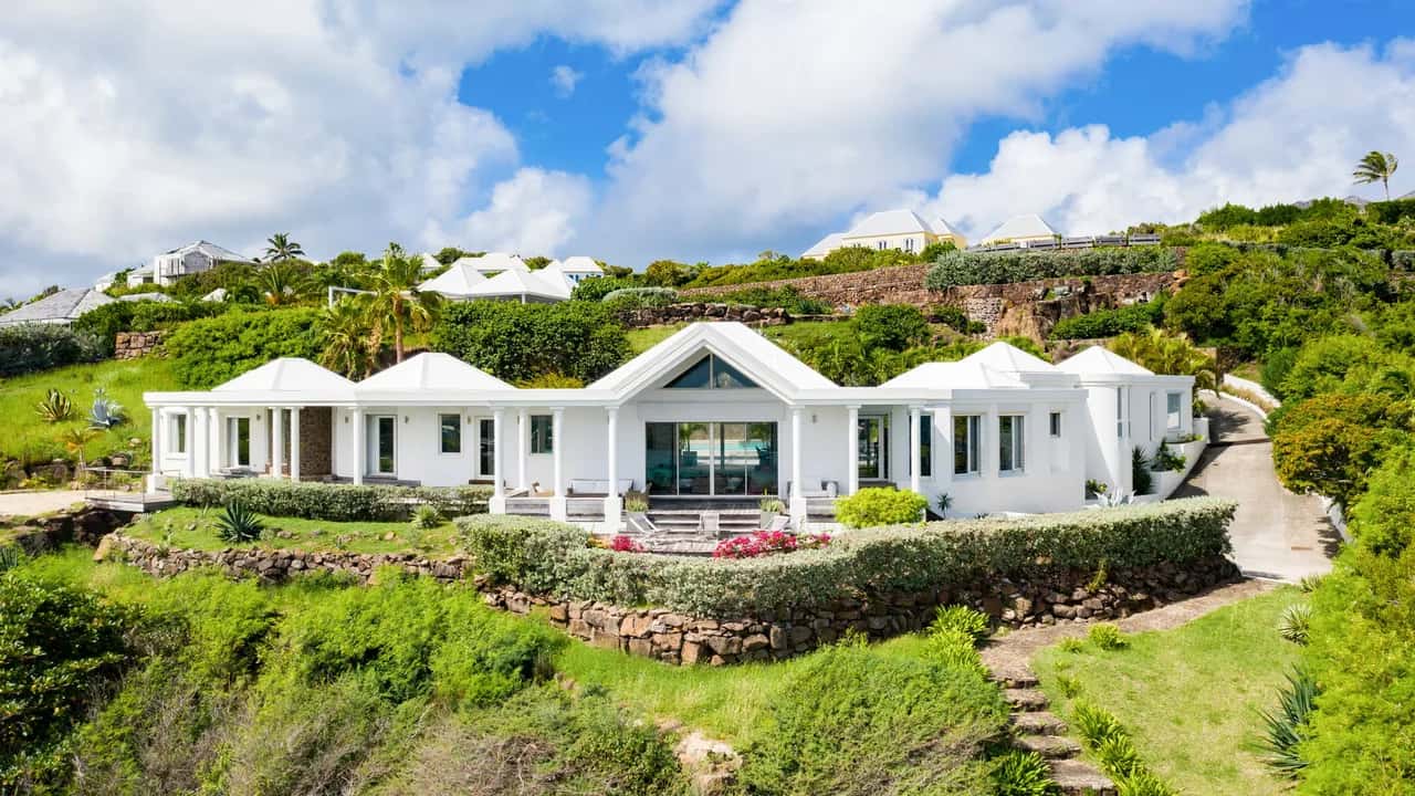 Four-Bedroom Estate in Montjean