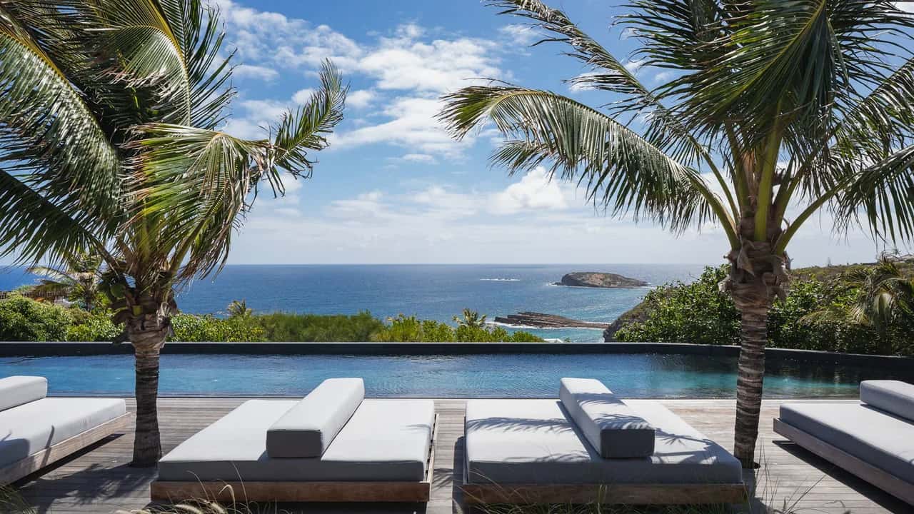 Six-Bedroom Estate in Pointe Milou