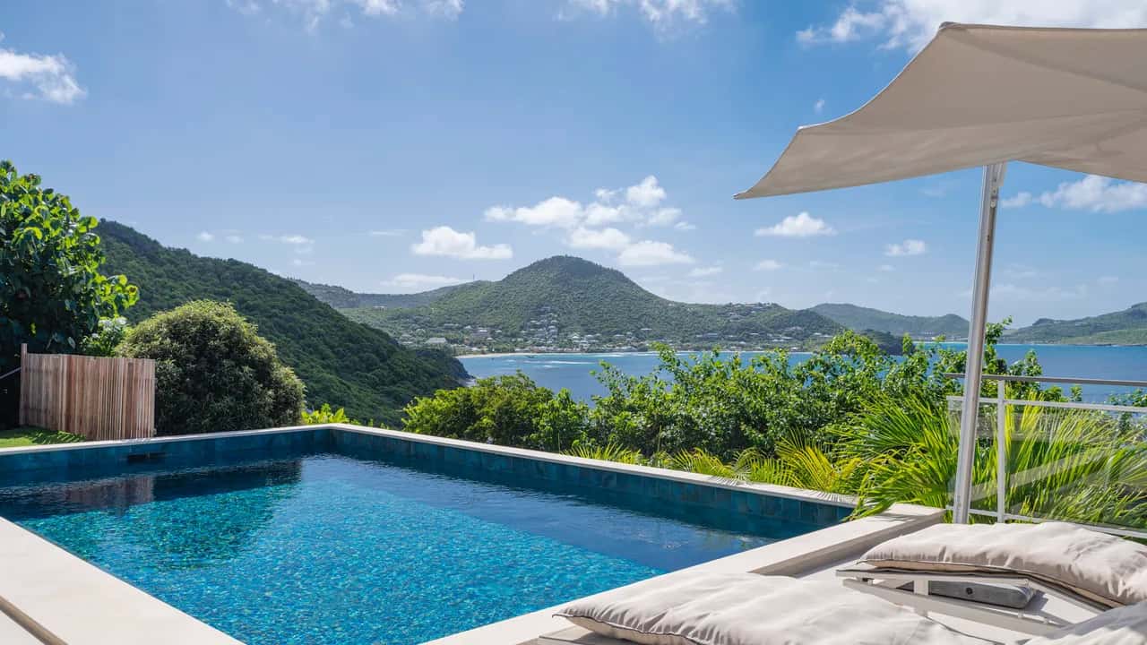 Panoramic Ocean-View Villa in Pointe Milou