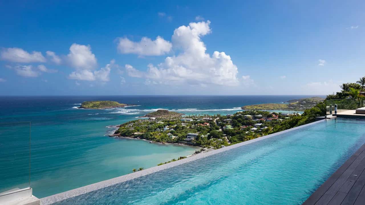 Thirteen-Bedroom Estate in Marigot
