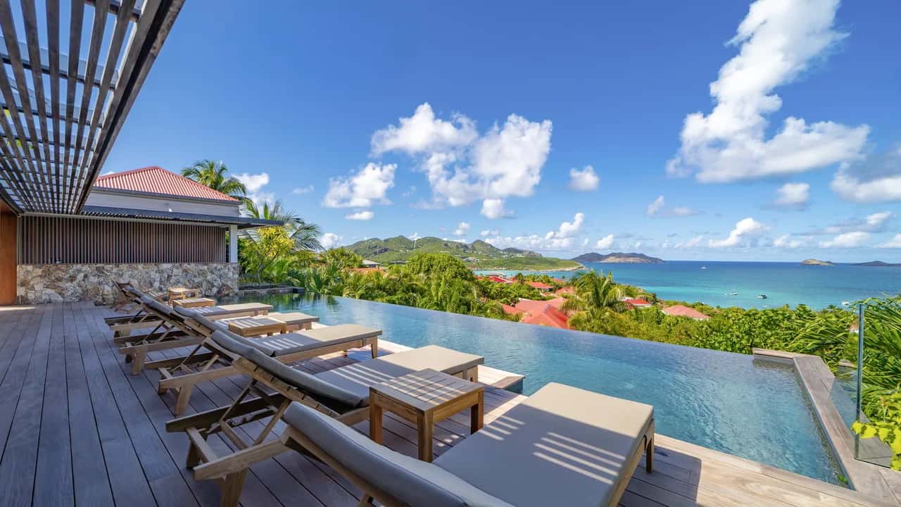 Elegant Caribbean Villa With Ocean Views