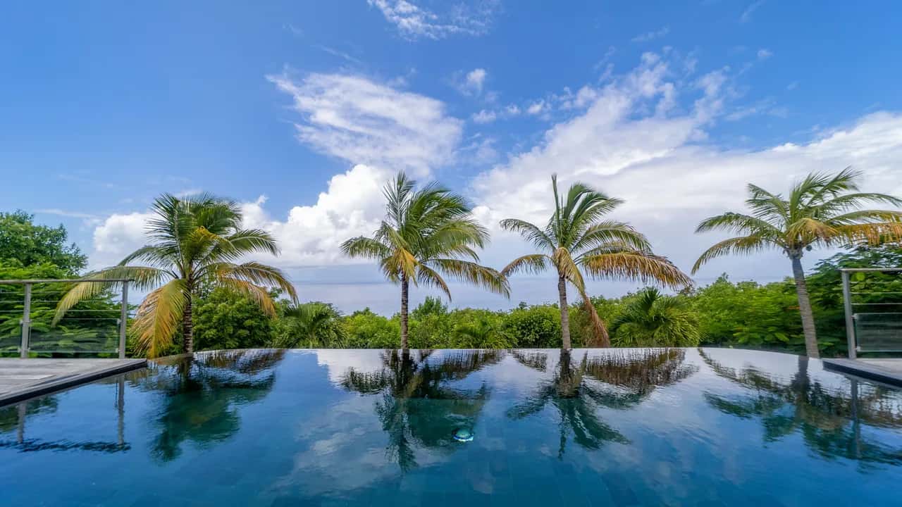 Single-Story Luxury Villa in Gouverneur