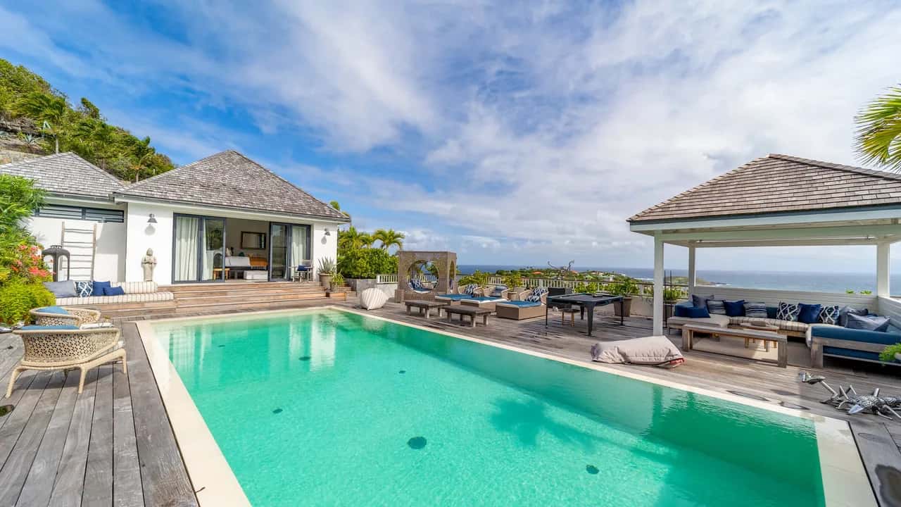 Chic Villa with Jacuzzi in Marigot