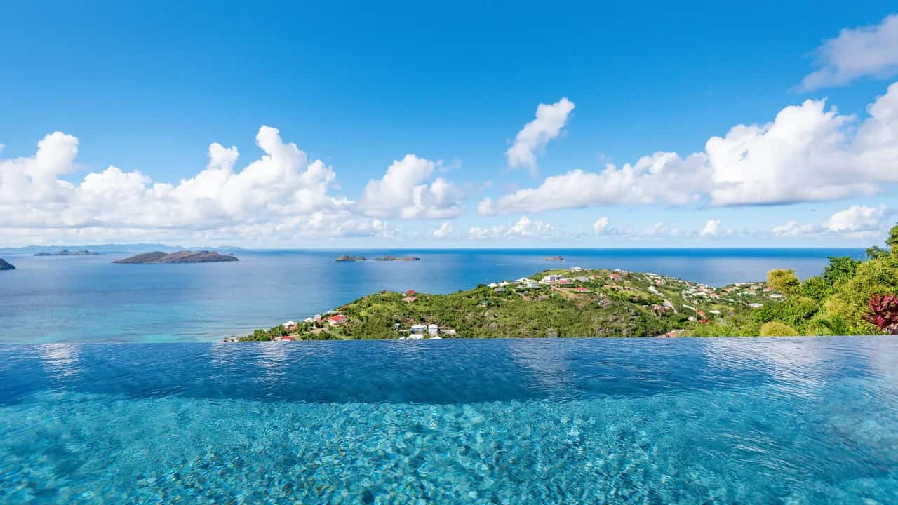 Unparalleled Luxury Villa with Ocean Vistas in Vitet
