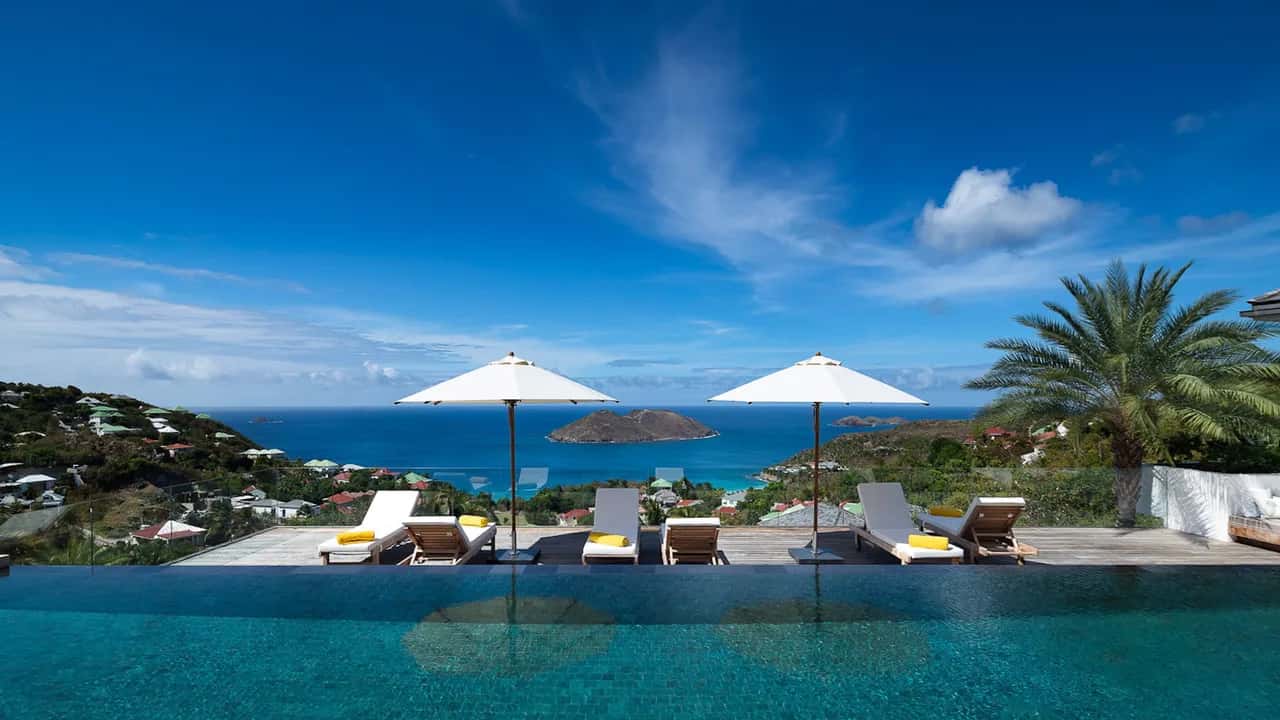 Ten-Bedroom Estate in Colombier