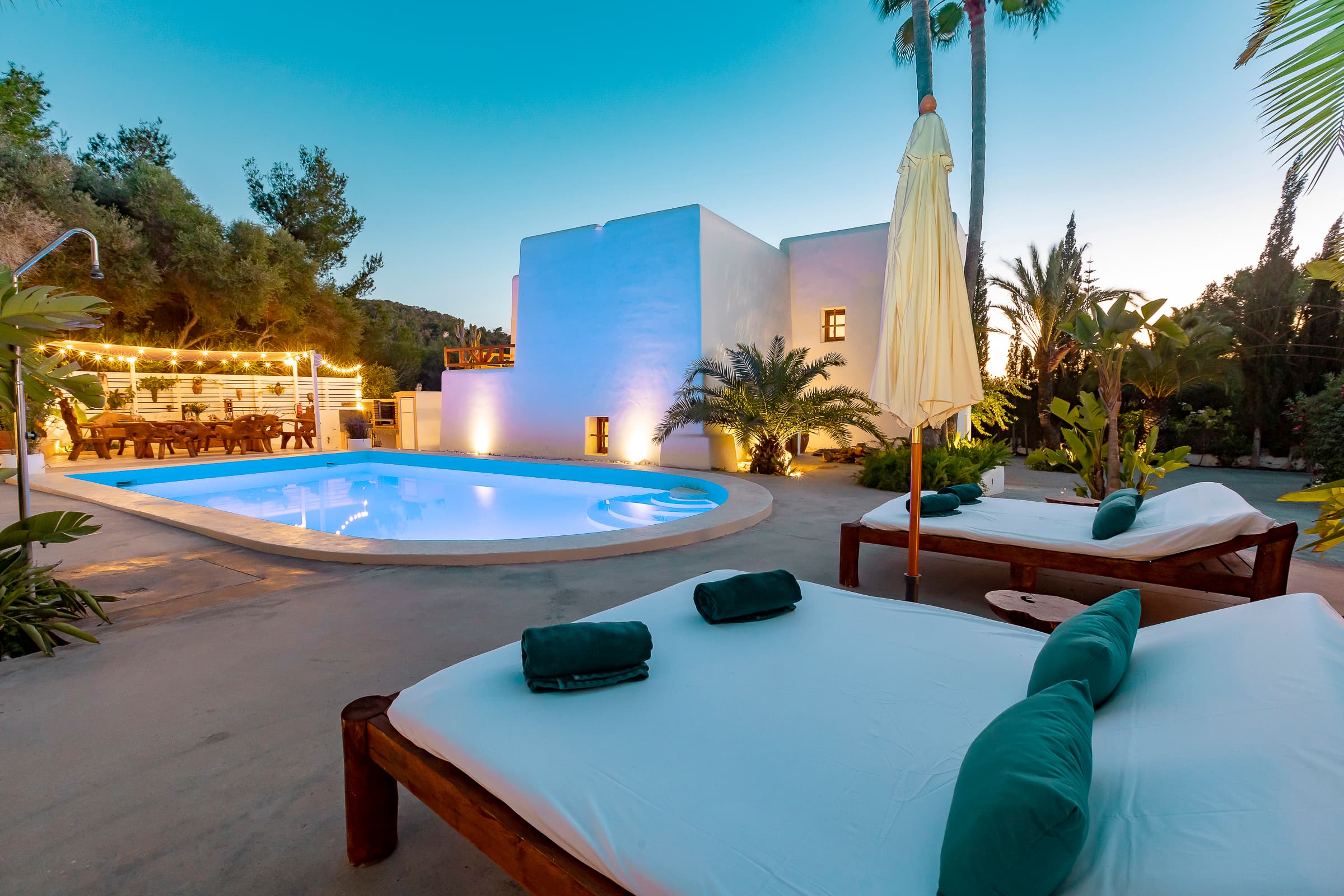 Contemporary Six Bedroom Retreat in Ibiza, foto 3