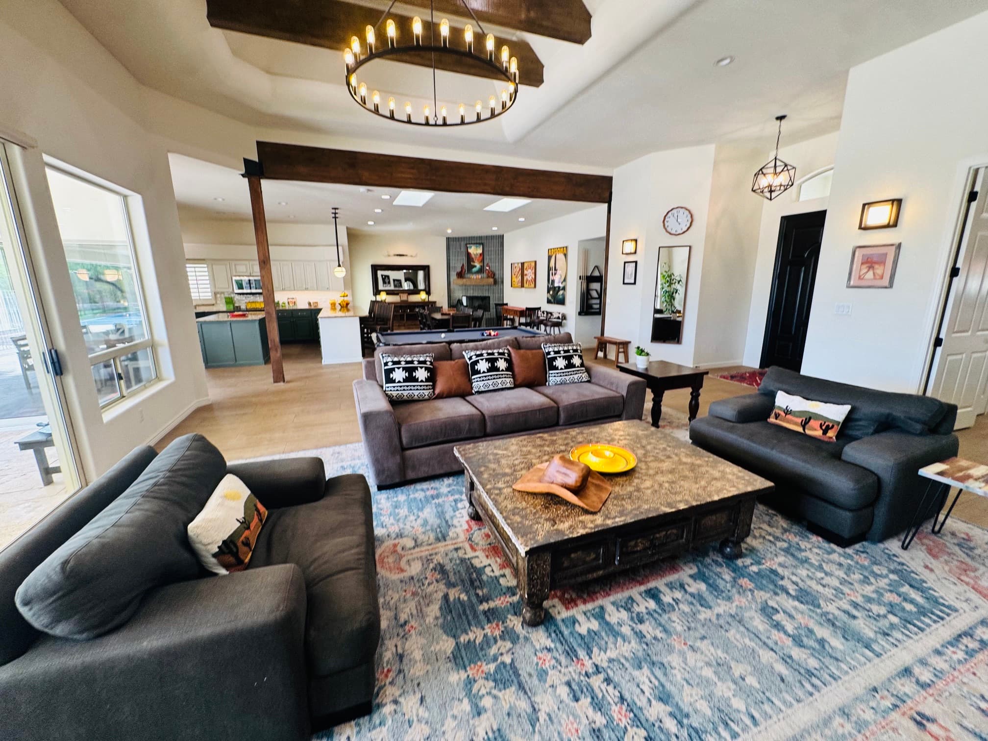 Paradise Heights Retreat:  Power Vacay Estate, Pool, Putt, Sportcourt, photo 5