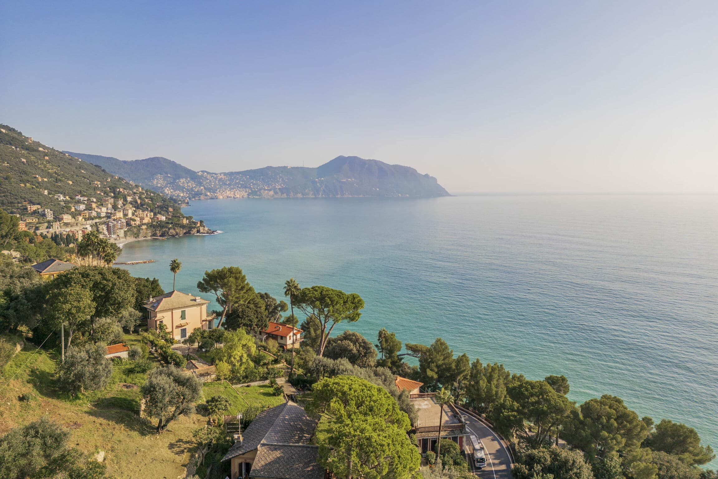 Promontory Seaview Four Bedroom Villa in Pieve Ligure, photo 4