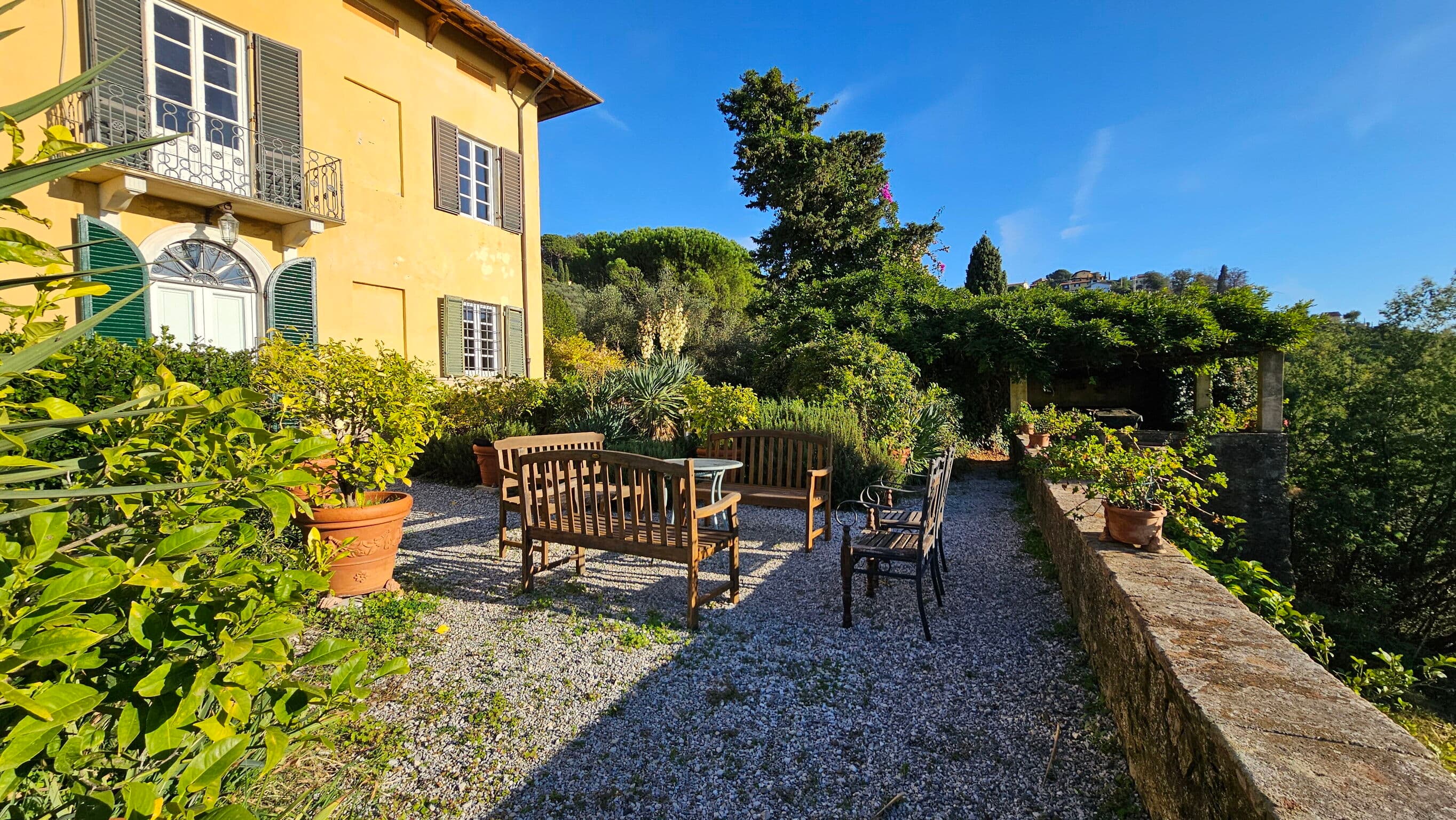 Scenic Terrace Villa in Montigiano, Foto 3